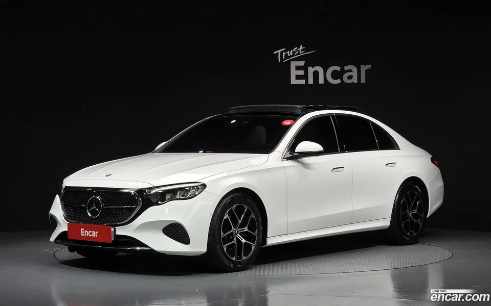 Mercedes-Benz E-Class E200 2025 — фото 1, купить с доставкой в Москву