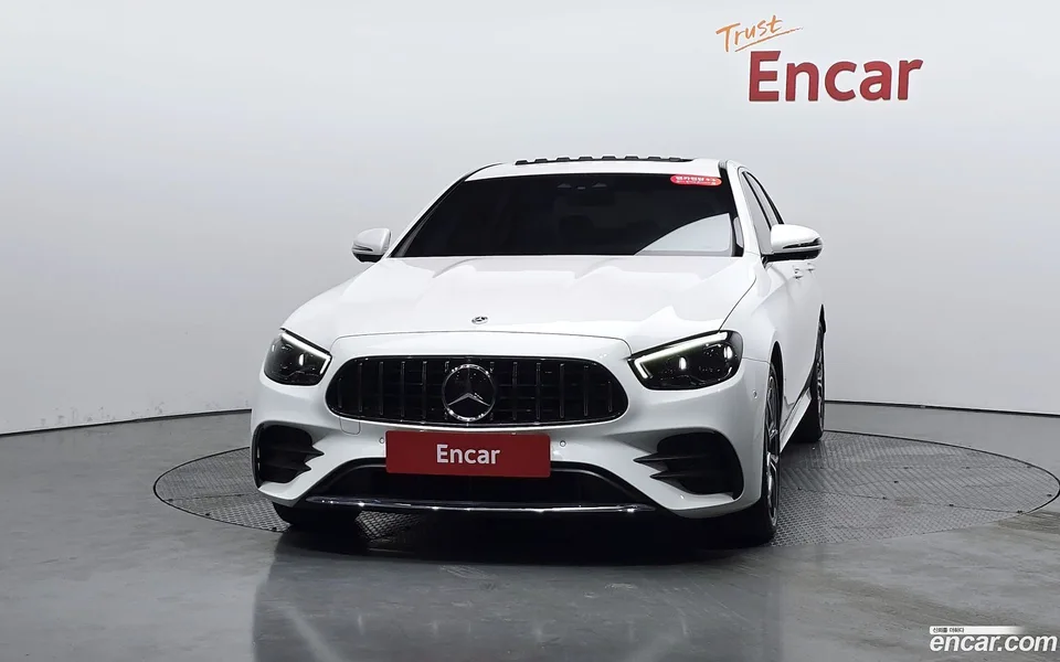 Mercedes-Benz E-Class E220d 4MATIC AMG Line 2023 — thumbnail 3