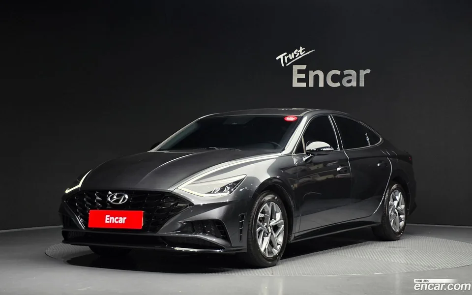 Hyundai Sonata 2.0 2022 — photo 1, buy with delivery to Moscow