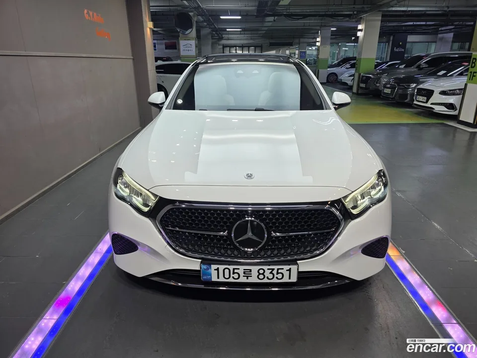 Mercedes-Benz E-Class E200 2025 — thumbnail 3