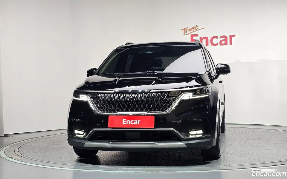 Kia Carnival 9 2023 — thumbnail 3