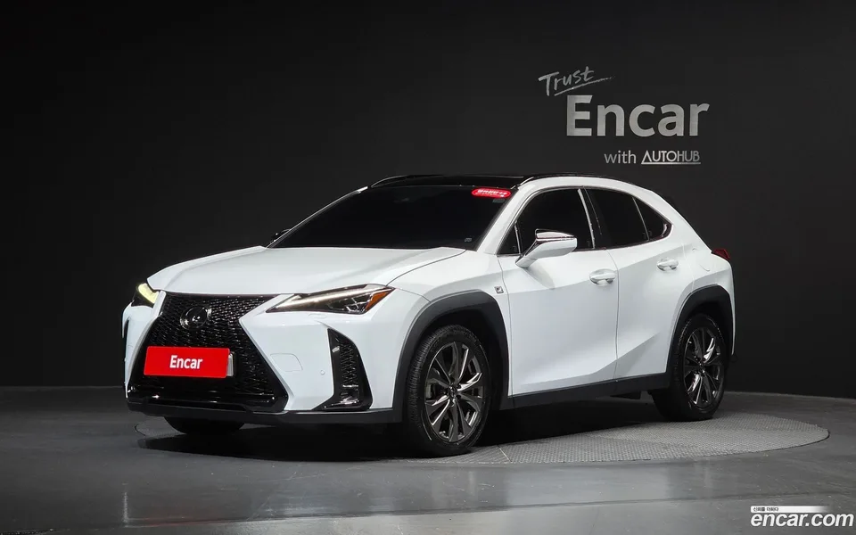 Lexus UX 250h 2.0 F-Sport 2WD 2023 — photo 1, buy with delivery to Moscow