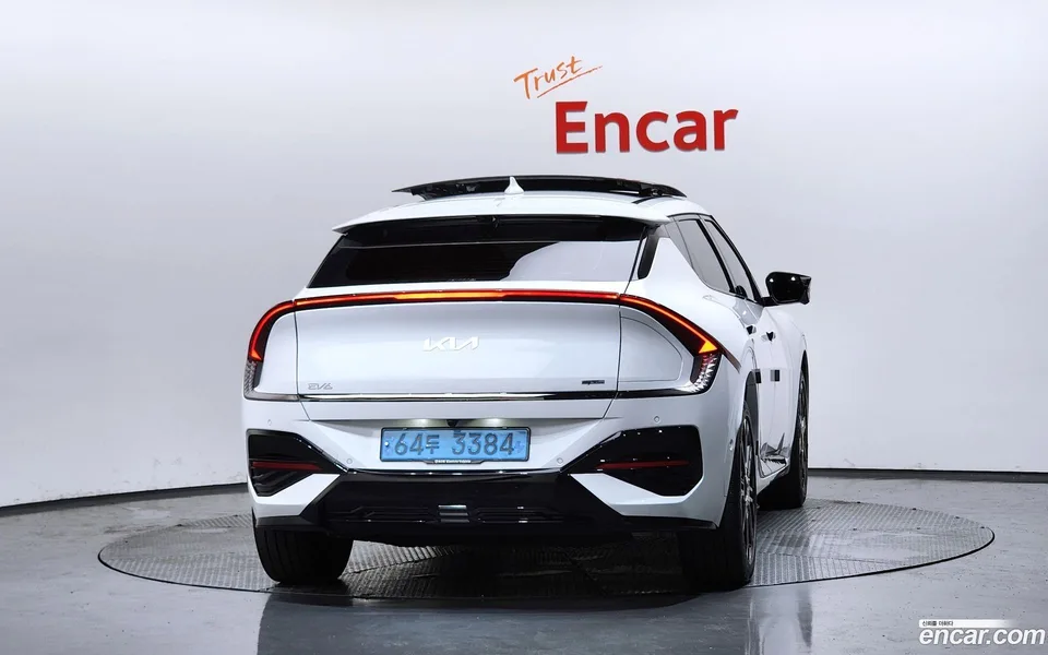 Kia EV6 2WD 2024 — thumbnail 4