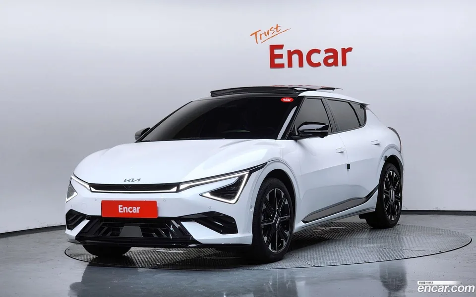 Kia EV6 2WD 2024 — photo 1, buy with delivery to Moscow