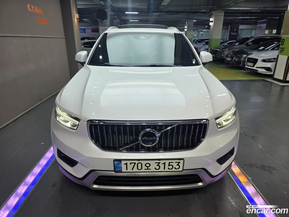 Volvo XC40 B4 2022 — thumbnail 3