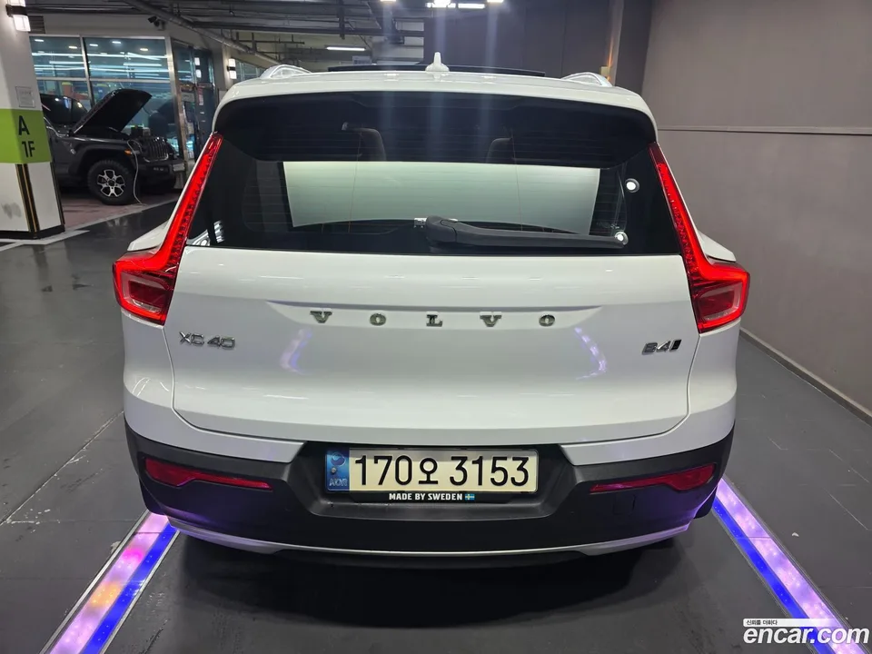Volvo XC40 B4 2022 — thumbnail 4