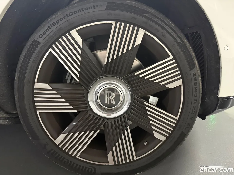 Rolls-Royce Cullinan 6.7 V12 2025 — миниатюра 2