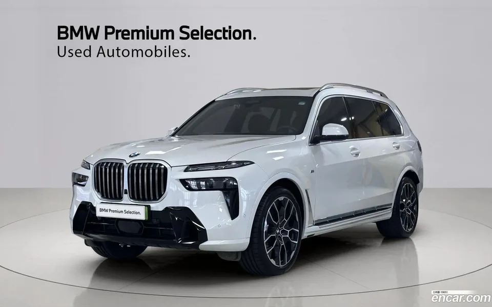 BMW X7 xDrive 40i M 6 2025 — photo 1, buy with delivery to Moscow