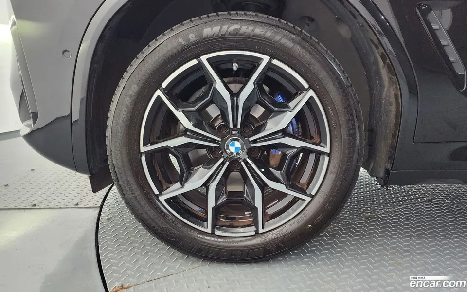 BMW X4 xDrive20i M 2024 — thumbnail 2