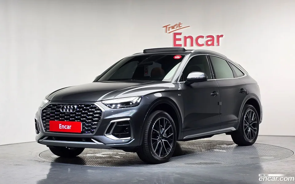Audi Q5 45 TFSI 2023 — photo 1, buy with delivery to Moscow