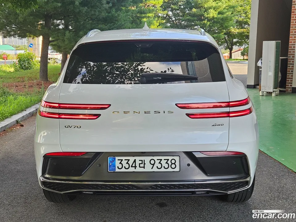 Genesis GV70 2.5T AWD 2024 — thumbnail 4