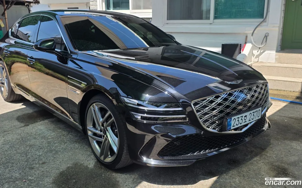 Genesis G80 2.5 AWD 2025 — photo 1, buy with delivery to Moscow