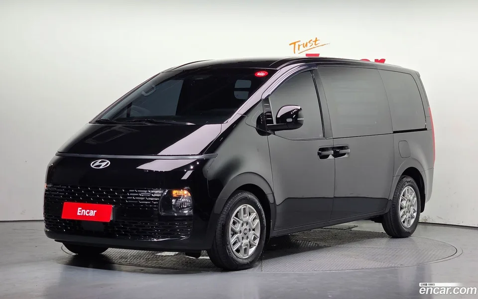 Hyundai Staria 2025