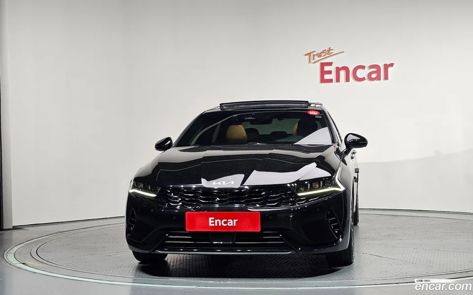 Kia K5 Hybrid 2023 — thumbnail 3