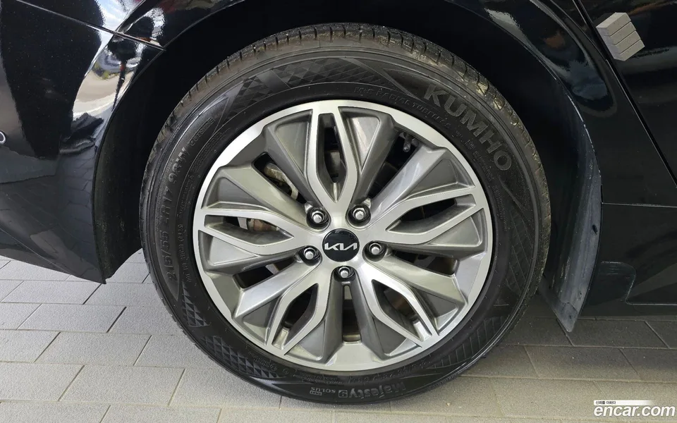 Kia K5 Hybrid 2023 — thumbnail 5
