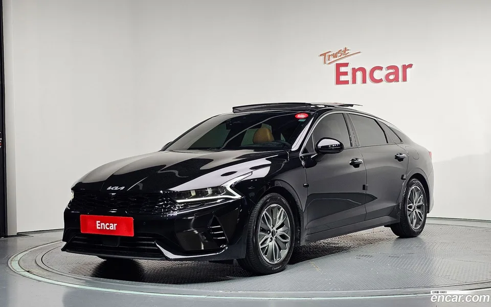 Kia K5 Hybrid 2023 — photo 1, buy with delivery to Moscow