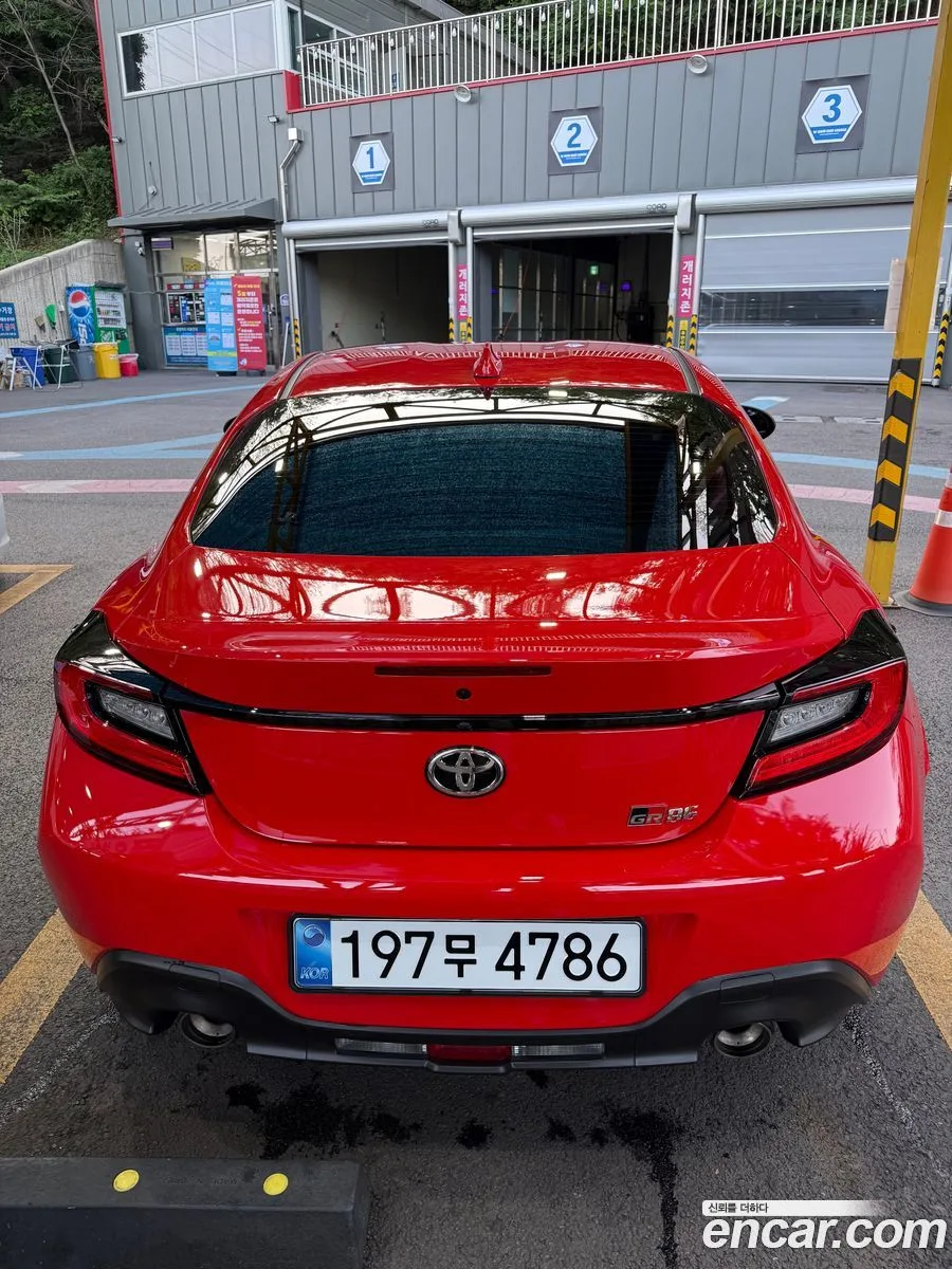 Toyota GR86 2.4 2025 — thumbnail 3