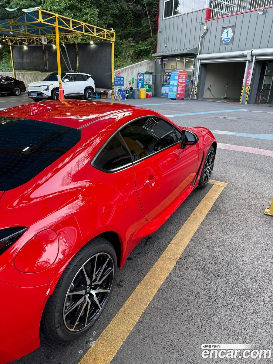Toyota GR86 2.4 2025 — thumbnail 4