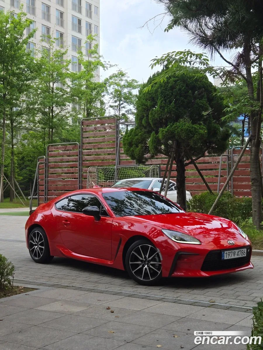 Toyota GR86 2.4 2025 — photo 1, buy with delivery to Moscow