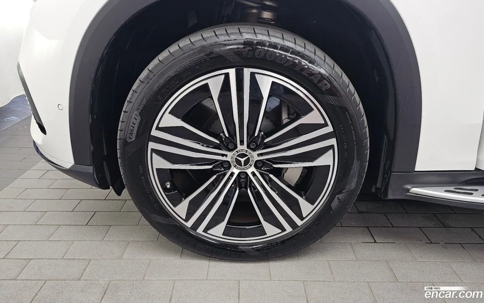 Mercedes-Benz EQS SUV EQS450 4MATIC 2024 — thumbnail 2