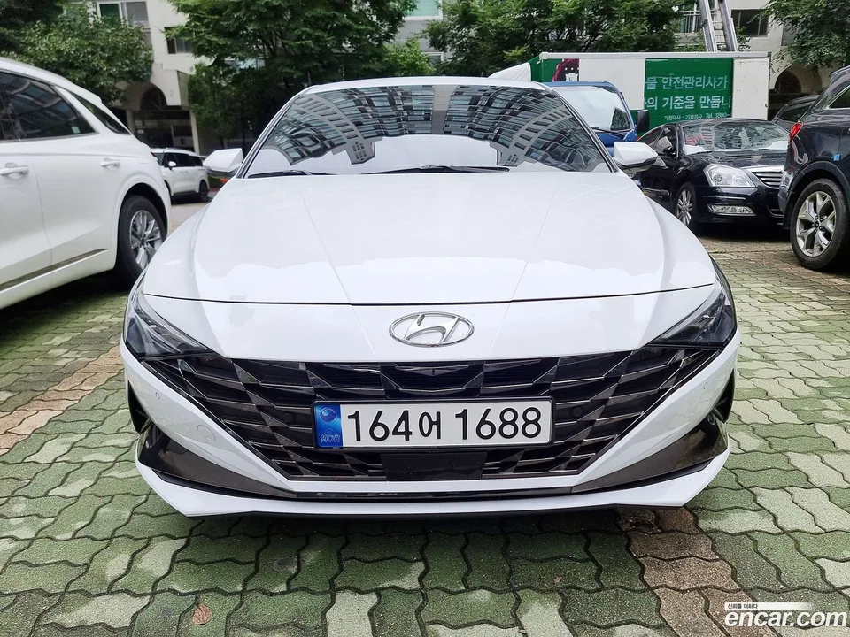 Hyundai Avante 1.6 2022 — photo 1, buy with delivery to Moscow