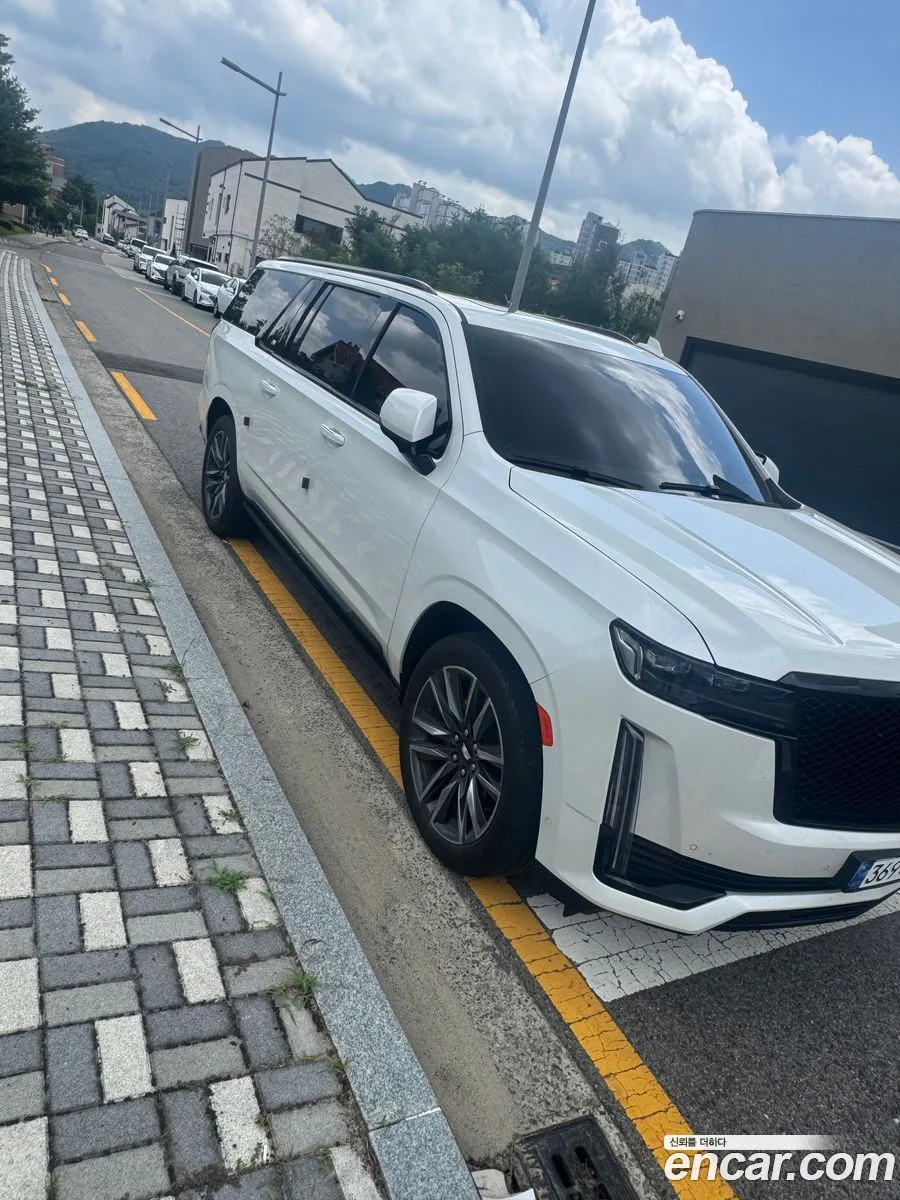 Cadillac Escalade 6.2 ESV 2023 — thumbnail 3