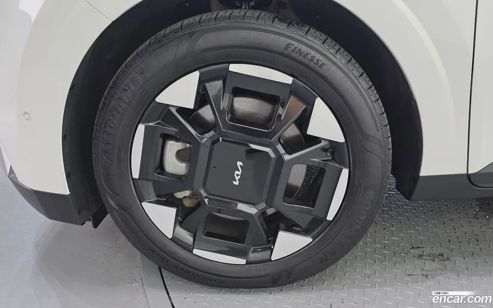 Kia Carnival 9 () 2024 — thumbnail 5