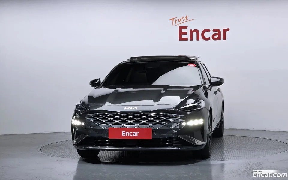 Kia K8 Hybrid 2023 — thumbnail 3