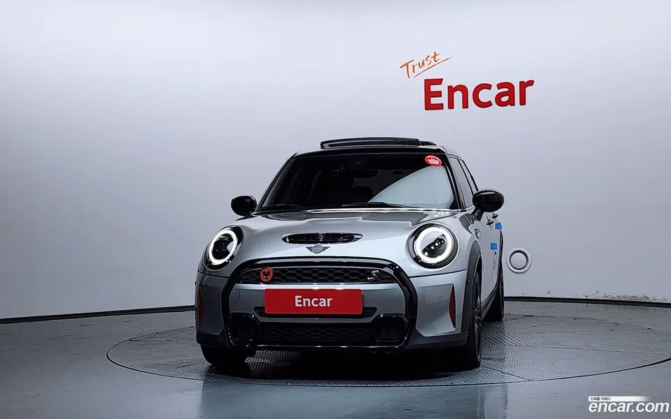 MINI Cooper S 5 2024 — thumbnail 3