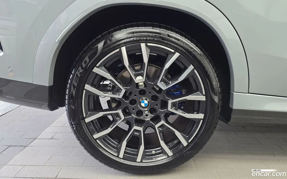 BMW X6 xDrive30d M 2025 — thumbnail 2