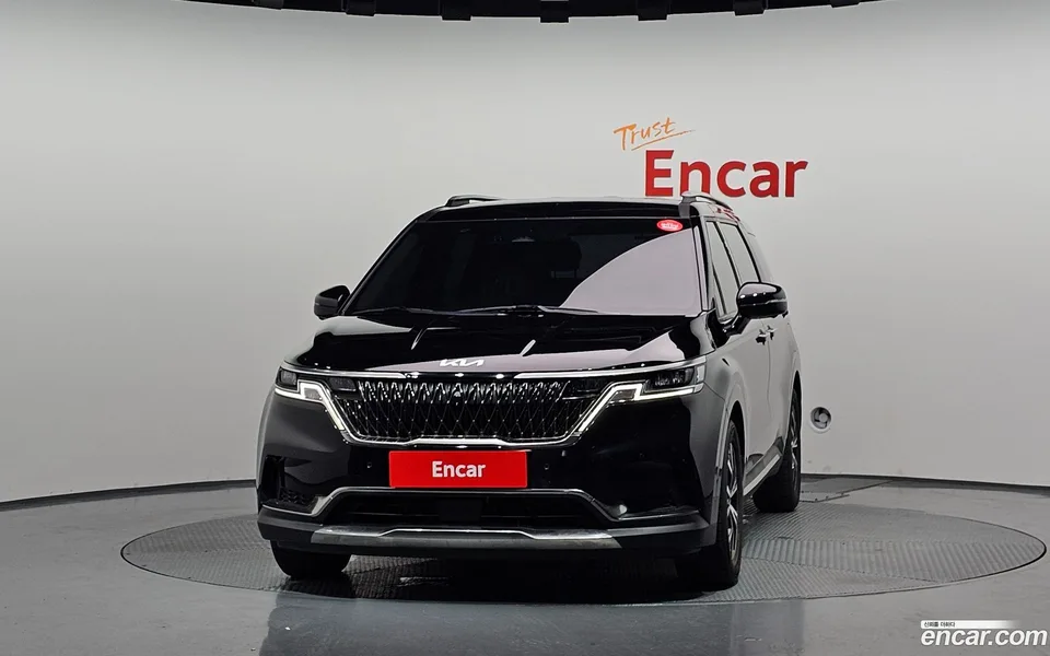 Kia Carnival 9 2023 — thumbnail 3