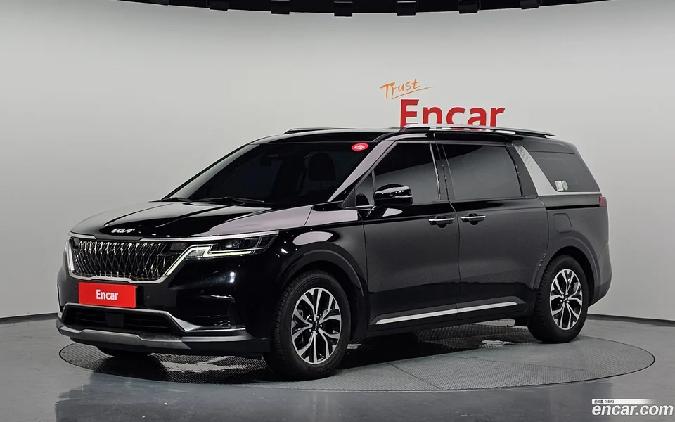 Kia Carnival 9 2023 — photo 1, buy with delivery to Moscow