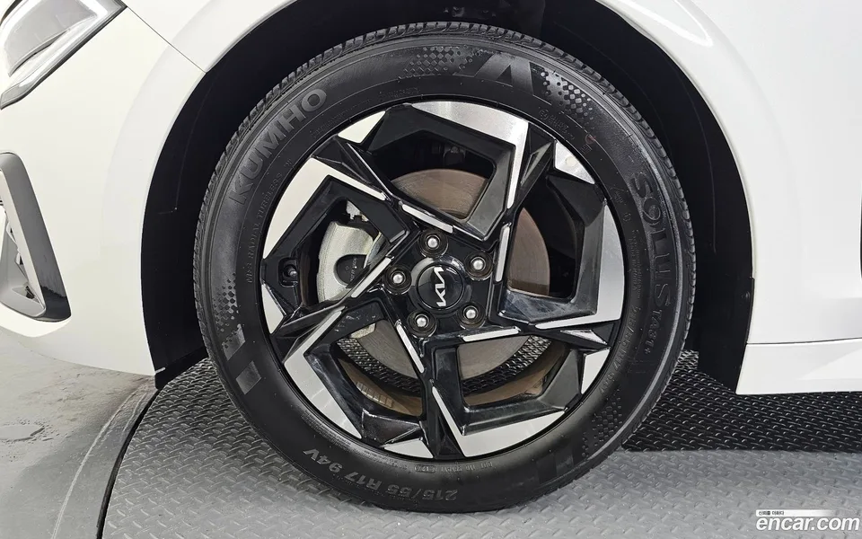 Kia K5 2.0 2024 — thumbnail 2