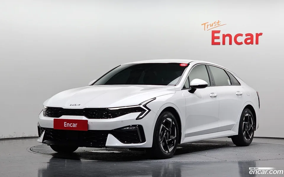 Kia K5 2.0 2024 — photo 1, buy with delivery to Moscow