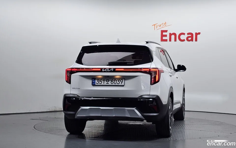 Kia Seltos 2.0 2WD 2023 — thumbnail 4