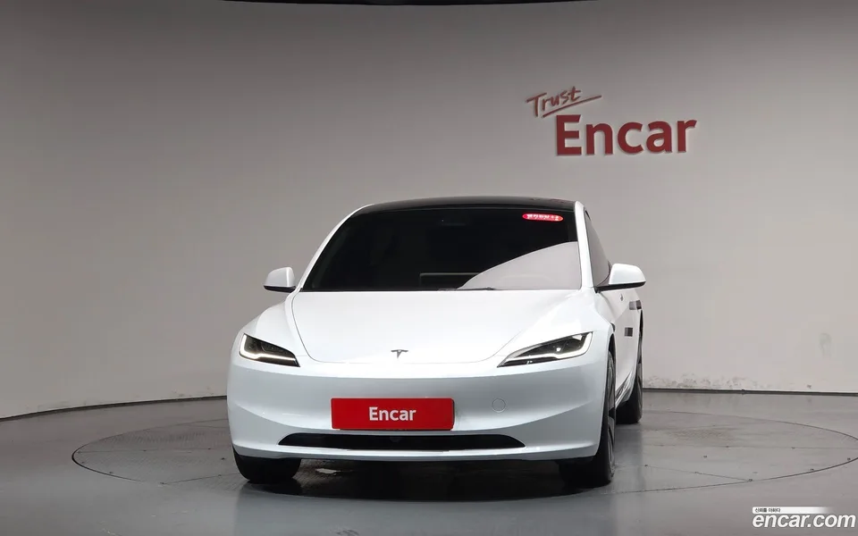 Tesla Model 3 RWD 2025 — thumbnail 3