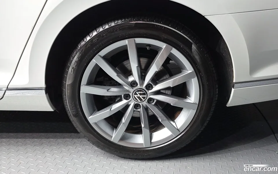 Volkswagen Passat GT 2.0 TDI 2022 — thumbnail 2