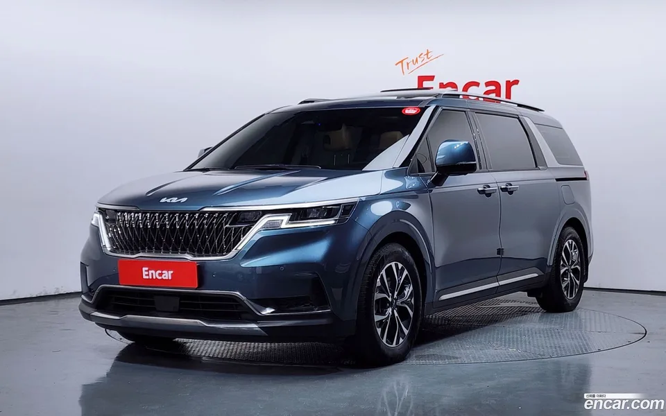 Kia Carnival 11 2023 — photo 1, buy with delivery to Moscow