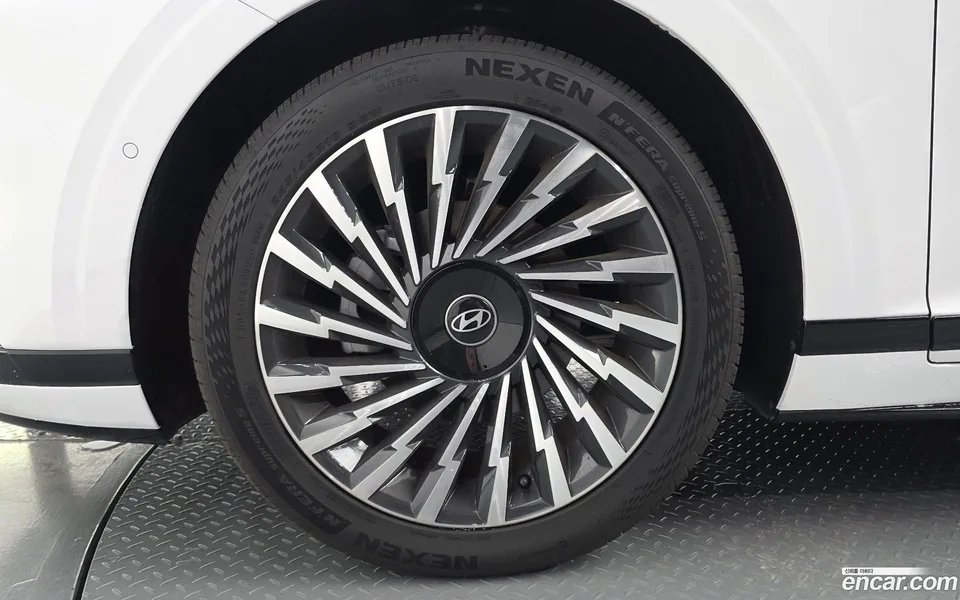 Hyundai Grandeur Hybrid 2025 — thumbnail 2