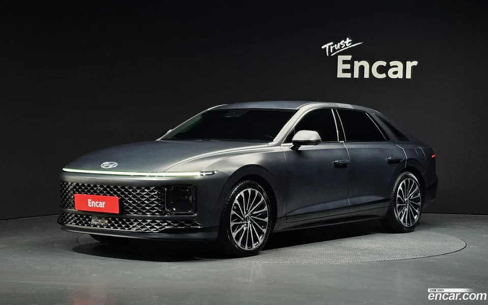 Hyundai Grandeur Hybrid 2023 — photo 1, buy with delivery to Moscow