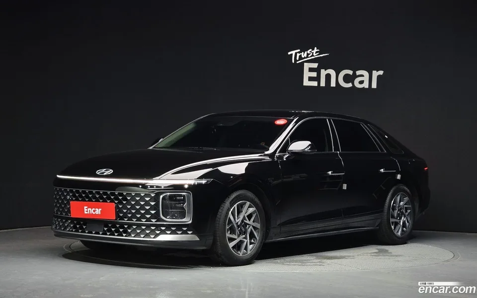 Hyundai Grandeur 2.5 2WD 2023 — photo 1, buy with delivery to Moscow