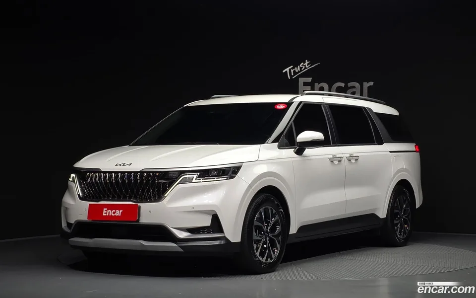 Kia Carnival 9 2022 — photo 1, buy with delivery to Moscow