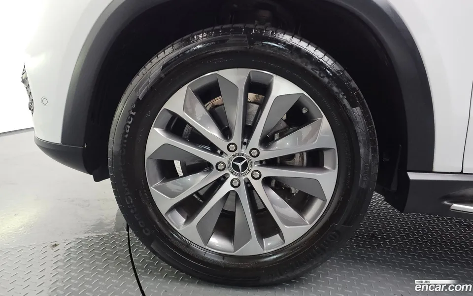Mercedes-Benz GLE-Class GLE300d 4MATIC 2023 — thumbnail 5