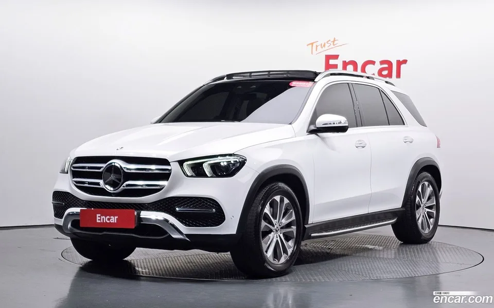Mercedes-Benz GLE-Class GLE300d 4MATIC 2023 — photo 1, buy with delivery to Moscow
