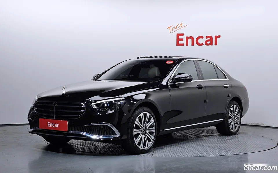 Mercedes-Benz E-Class E350 4MATIC 2023 — фото 1, купить с доставкой в Москву
