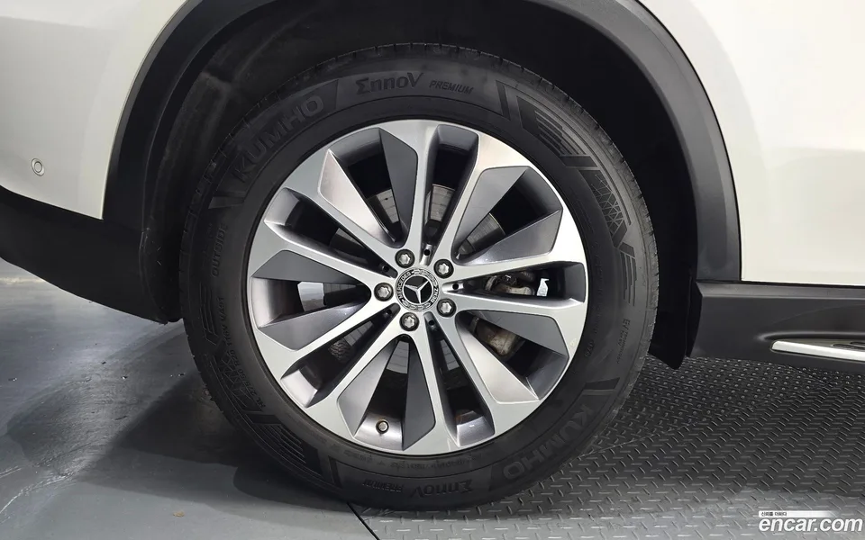 Mercedes-Benz GLE-Class GLE300d 4MATIC 2023 — thumbnail 2