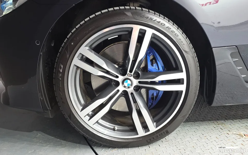 BMW 6 Series GT 630i xDrive M 2024 — thumbnail 2