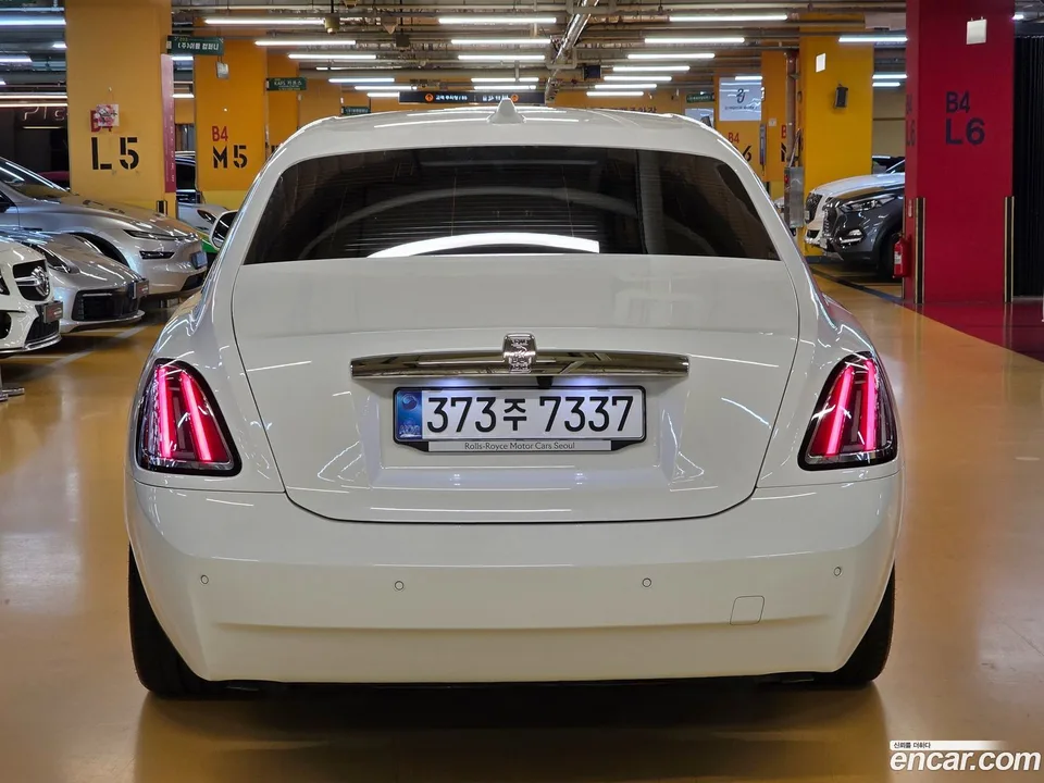 Rolls-Royce Ghost 6.7 EWB V12 2026 — thumbnail 4