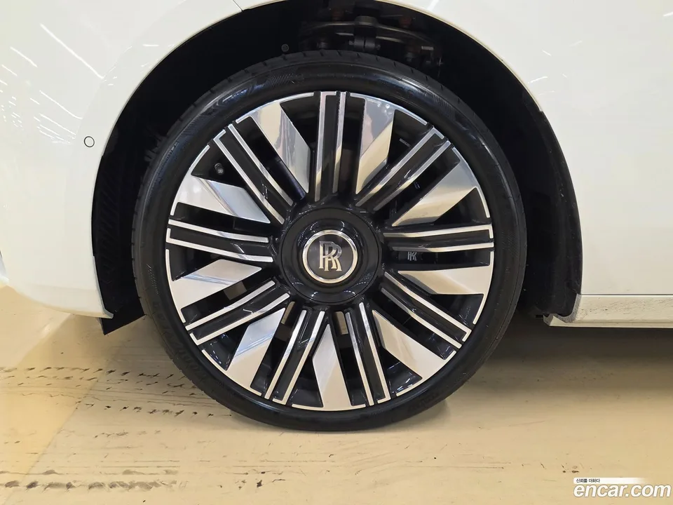 Rolls-Royce Ghost 6.7 EWB V12 2026 — thumbnail 5