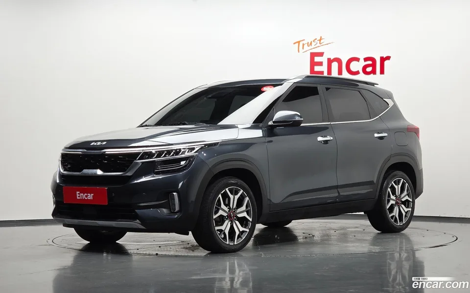 Kia Seltos 1.6 2WD 2022 — photo 1, buy with delivery to Moscow